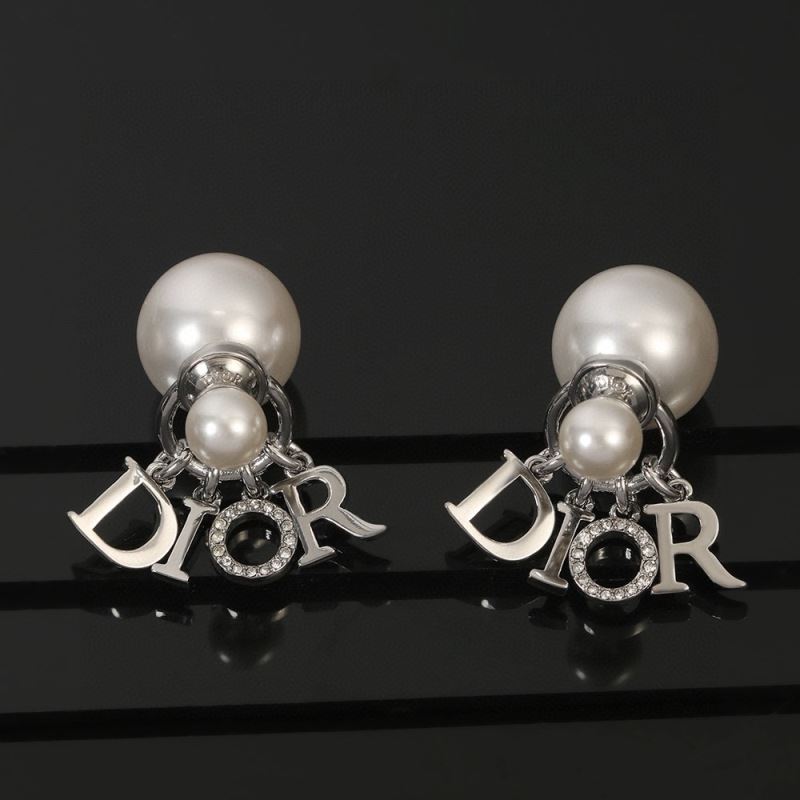 chr1st1an D10r earrings